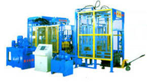 河南晨光QT6-15大型液壓免燒磚機產品圖片,河南晨光QT6-15大型液壓免燒磚機產品相冊 - 河南晨光機械制造廠