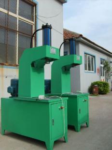 (銷(xiāo)售)專(zhuān)業(yè)生產(chǎn)優(yōu)質(zhì)龍門(mén)液壓機(jī),行業(yè)領(lǐng)先,性價(jià)比高_(dá)機(jī)械及行業(yè)設(shè)備_世界工廠網(wǎng)中國(guó)產(chǎn)品信息庫(kù)